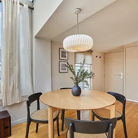 Gairo - 1 A Champs-elysees Παρίσι